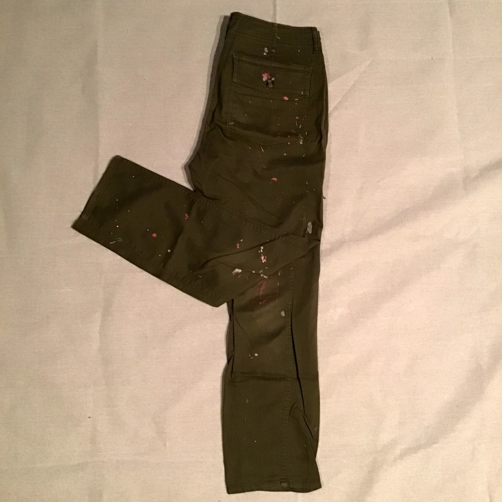 American Eagle Boy Crop Pants Stretch Highwaisted Paint splatter pants size 6